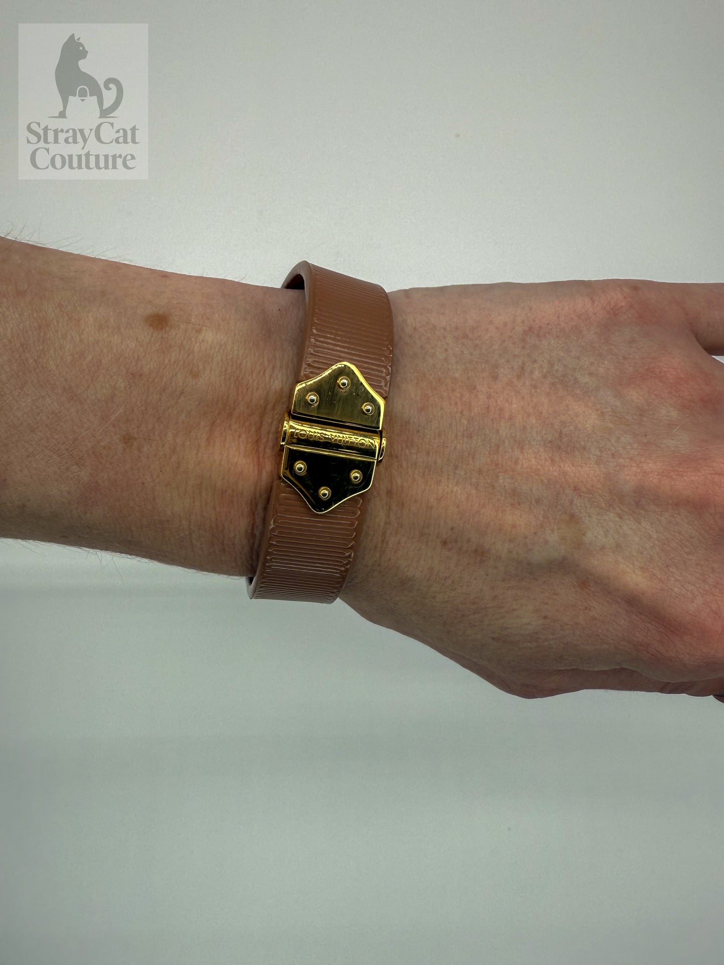 Louis Vuitton Spirit Bracelet – Taupe & Gold