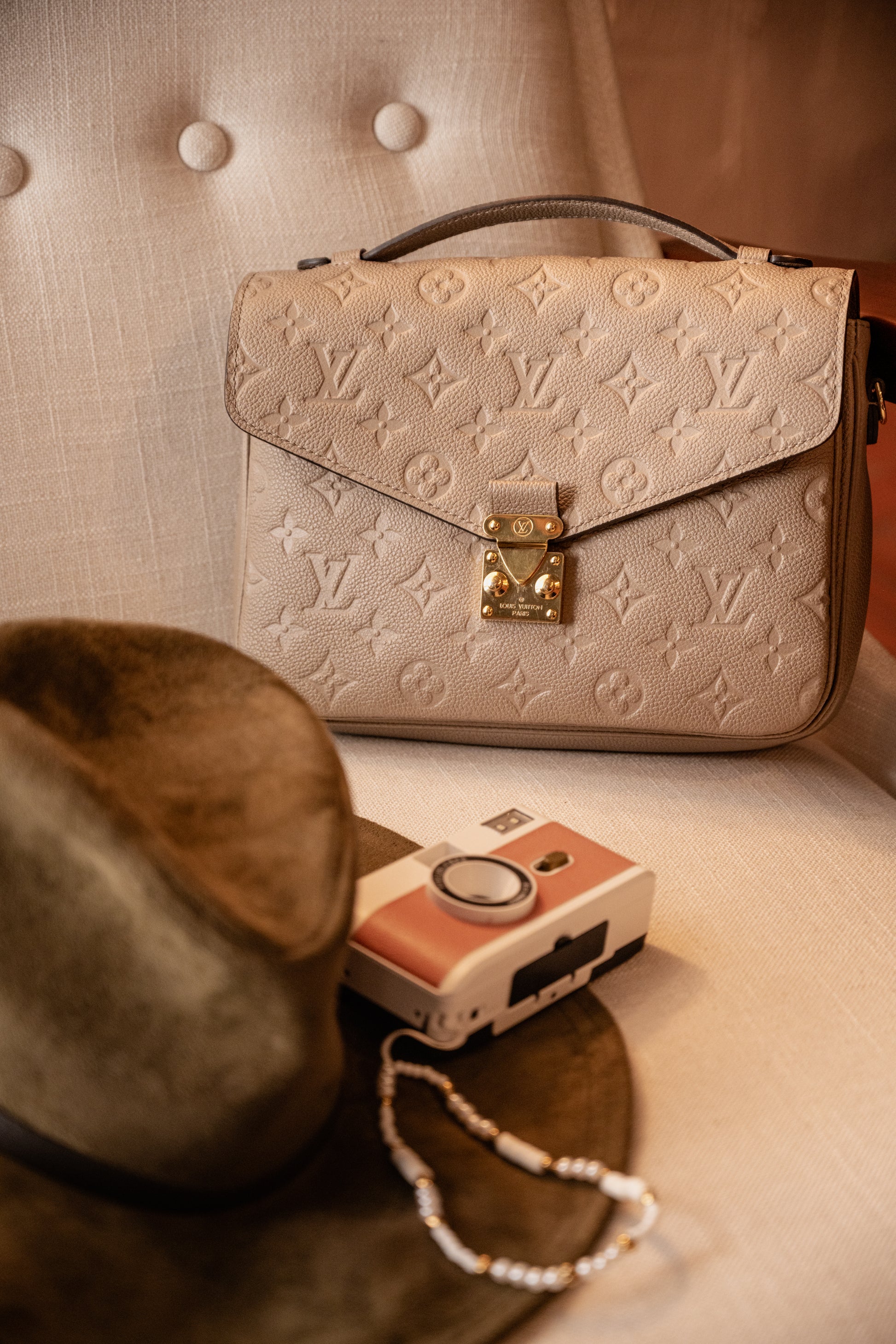 Louis Vuitton Pochette Metis Tourterelle Beige Cross body/Shoulder bag